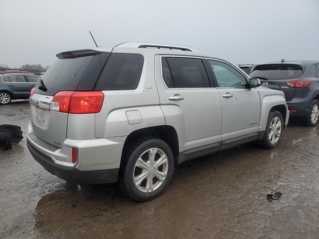 2016 GMC Terrain - Image 3