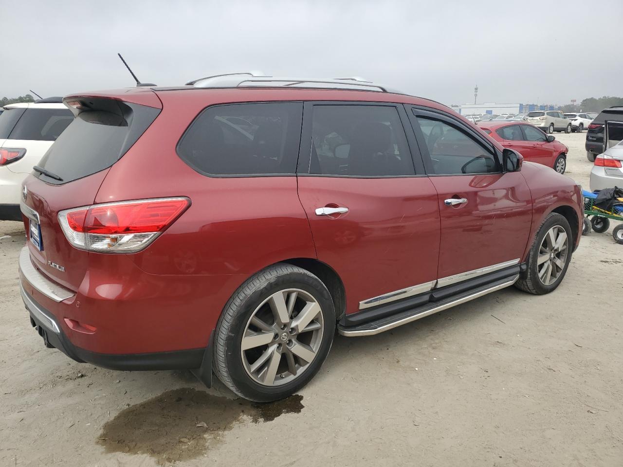 2014 Nissan Pathfinder - Image 3