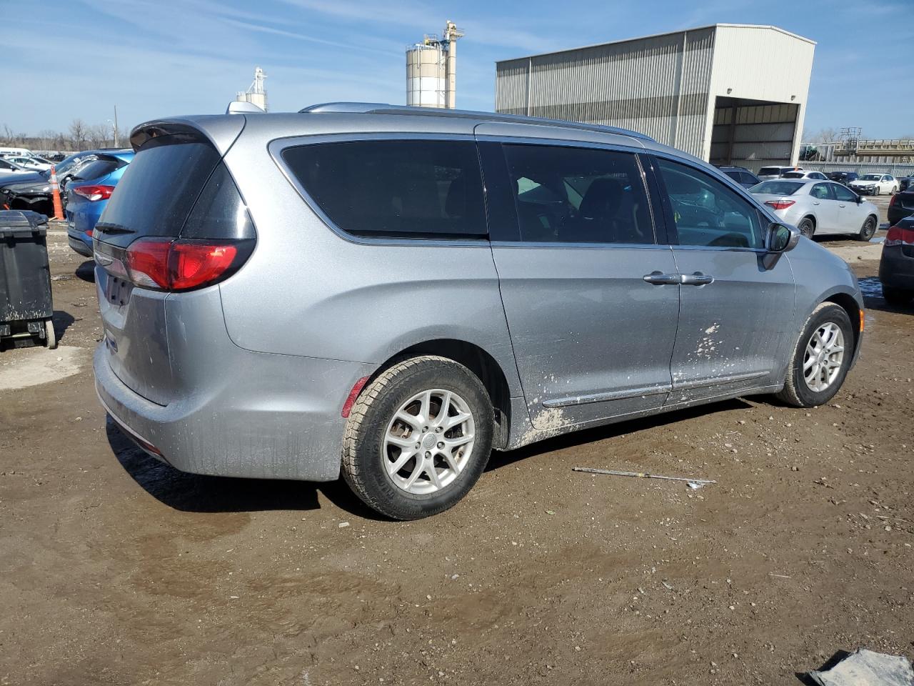 2020 Chrysler Pacifica - Image 3