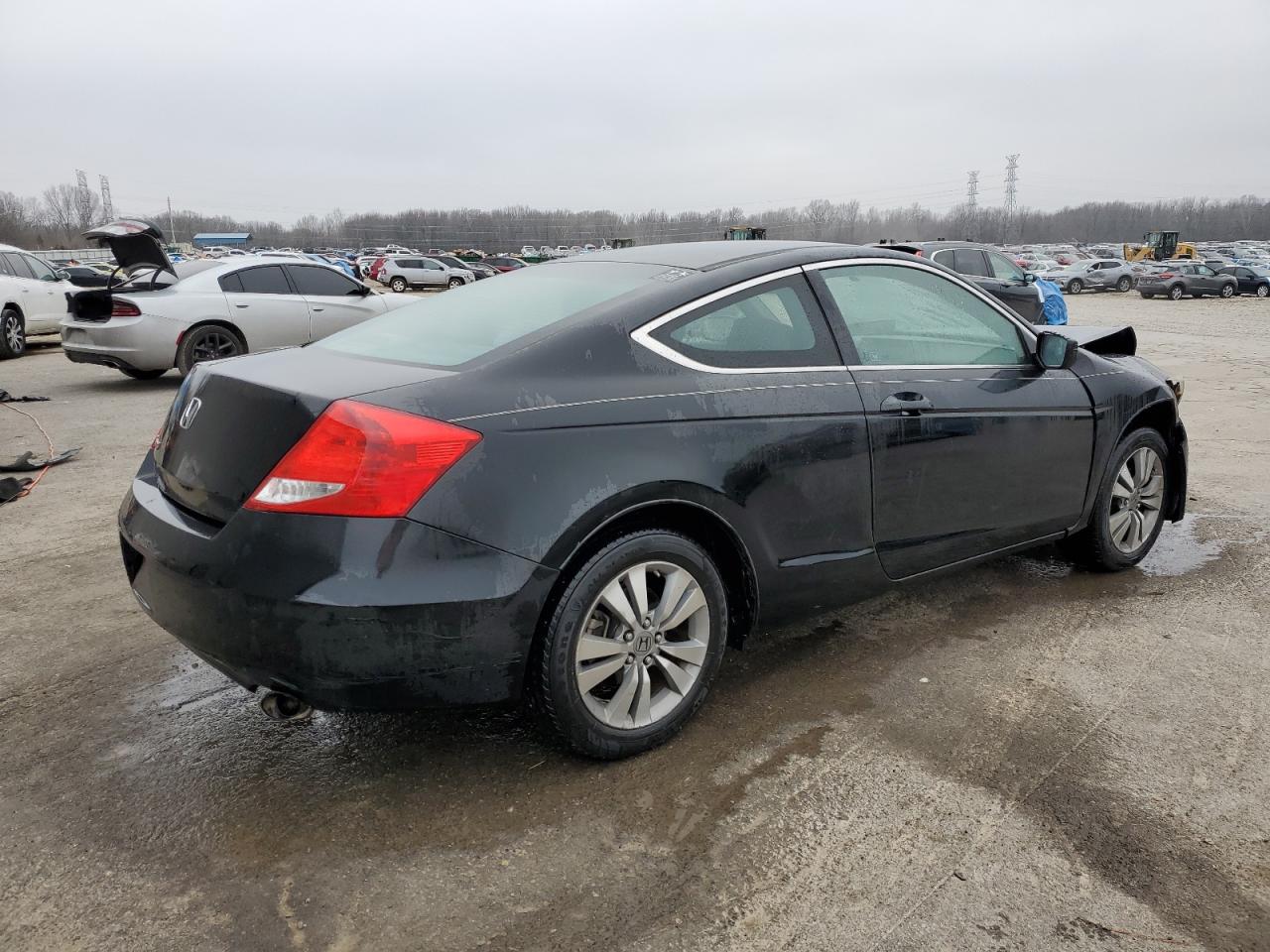 2011 Honda Accord - Image 3