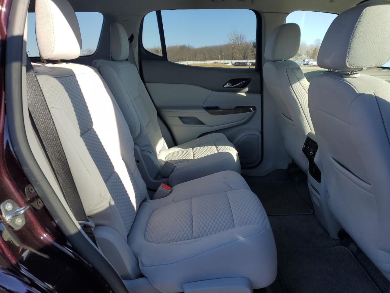 2017 GMC Acadia - Image 11