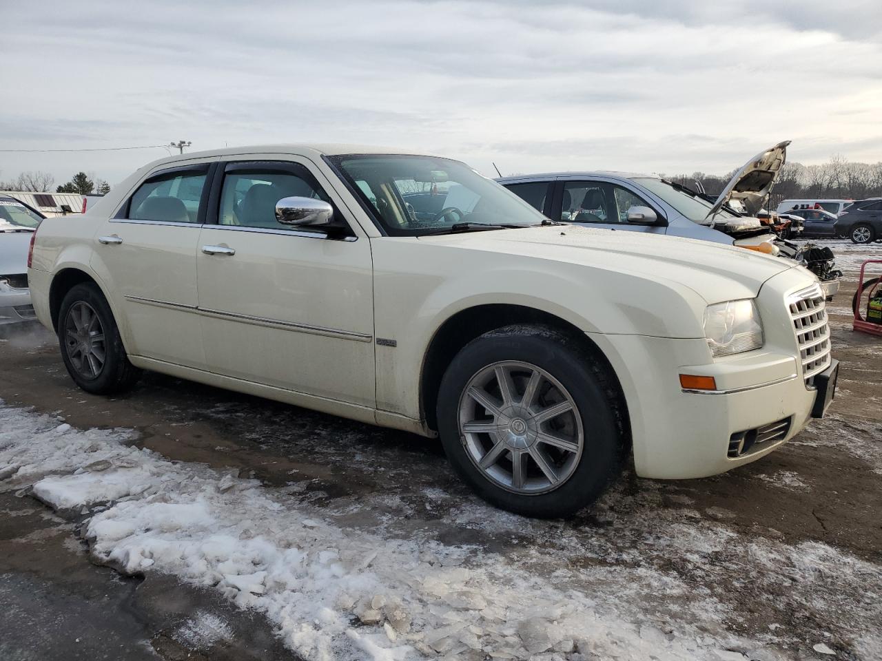 2010 Chrysler 300 - Image 4
