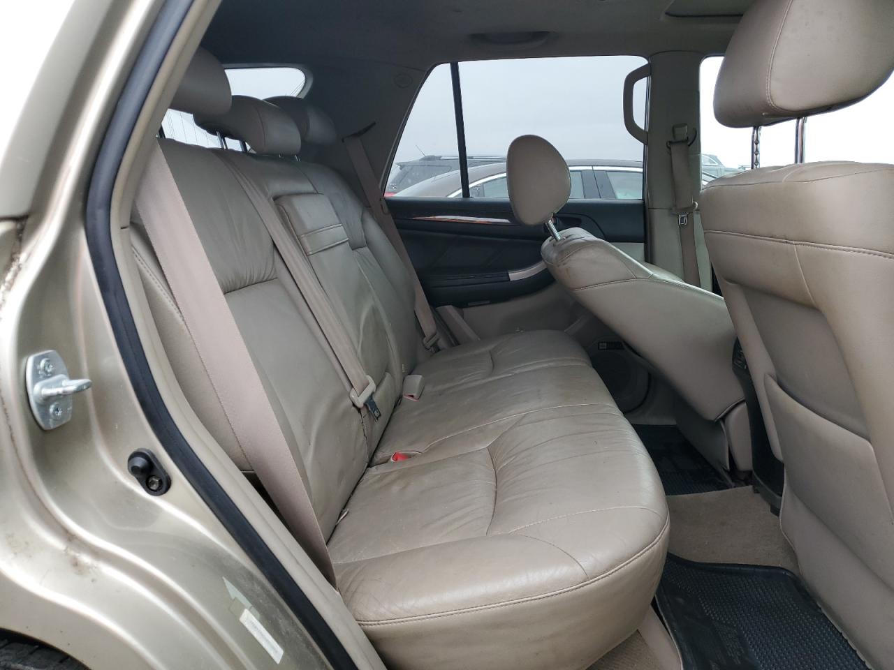 2004 Toyota 4Runner - Image 11