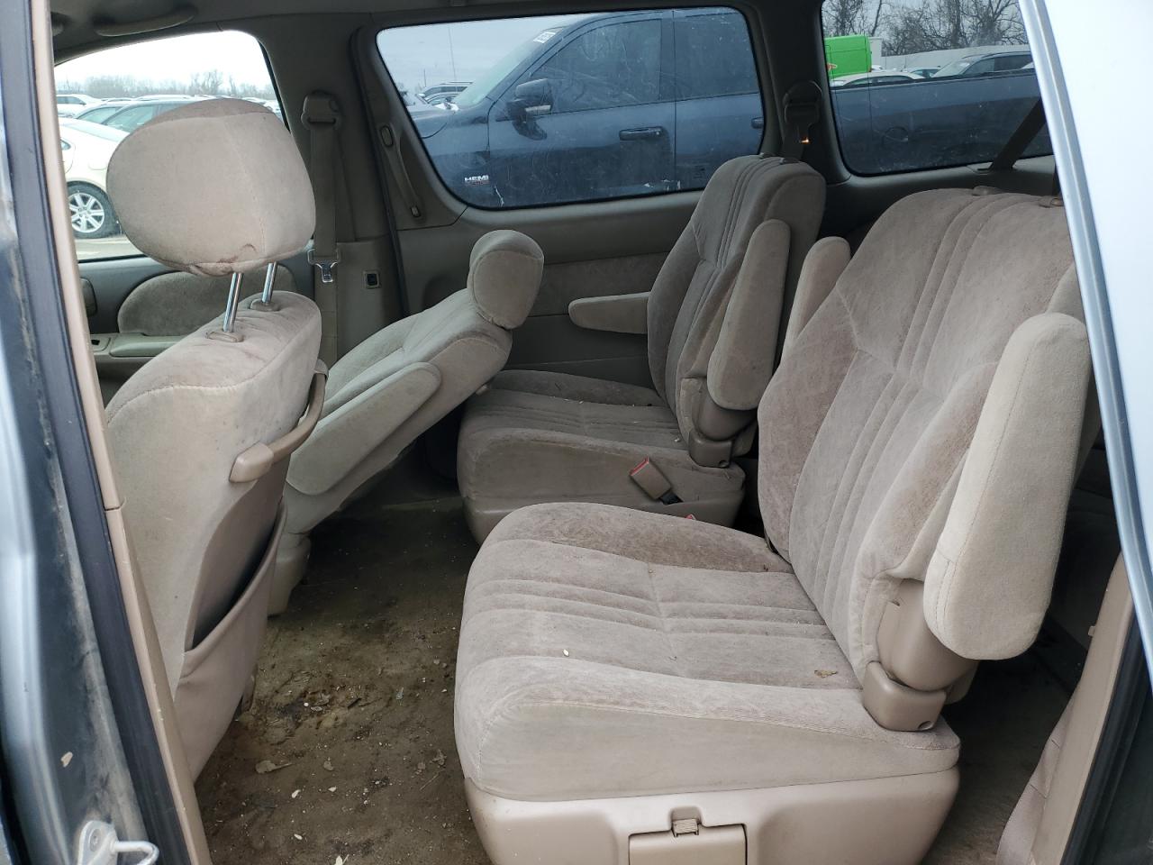 2000 Toyota Sienna - Image 11