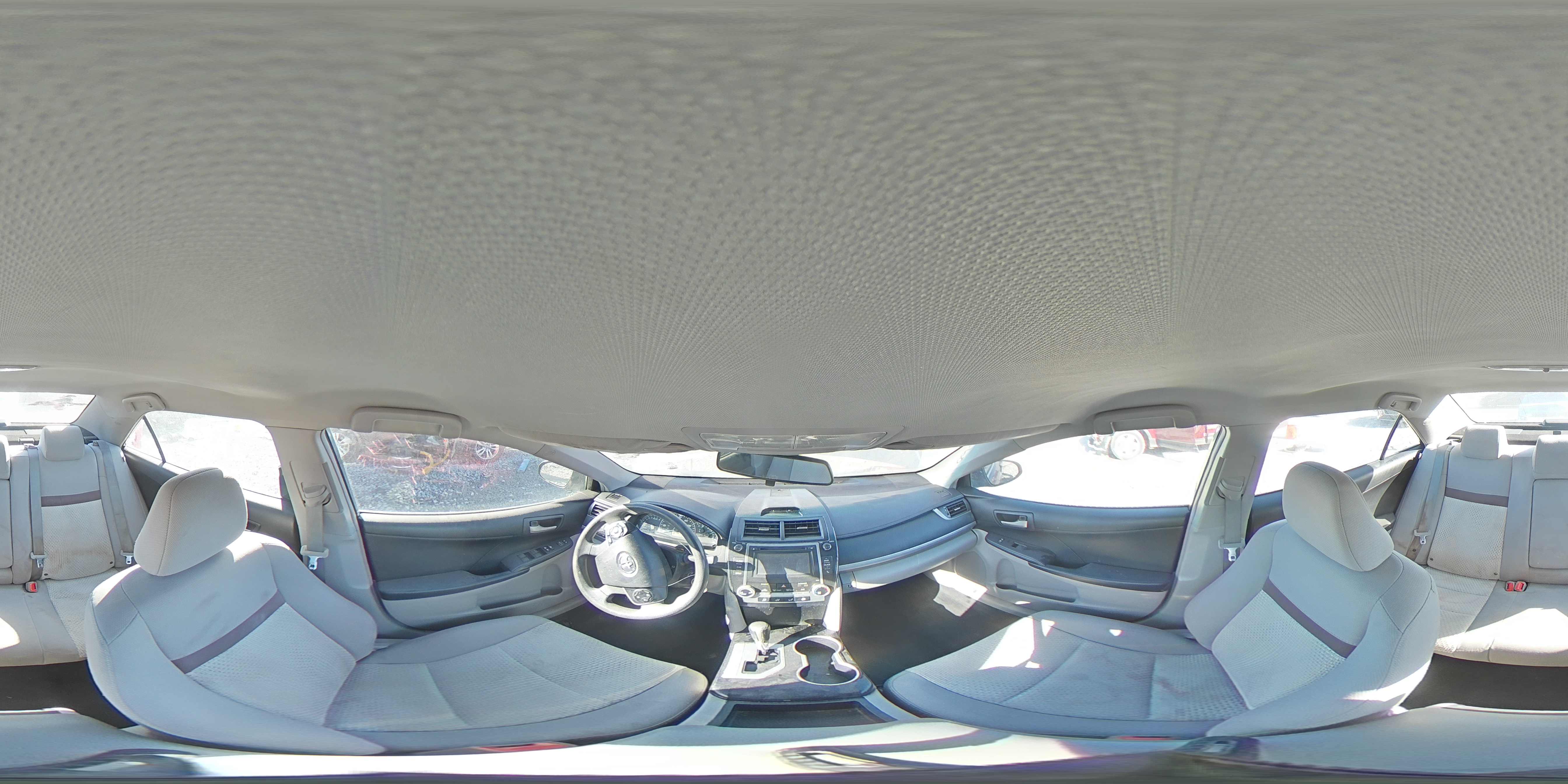 2014 Toyota Camry - Image 15