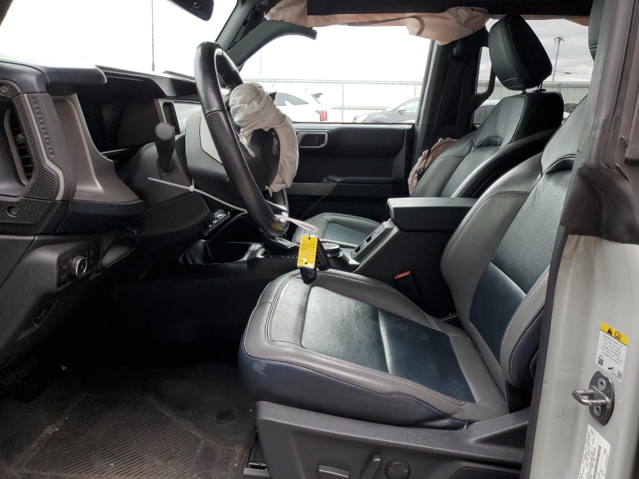2022 Ford Bronco - Image 7
