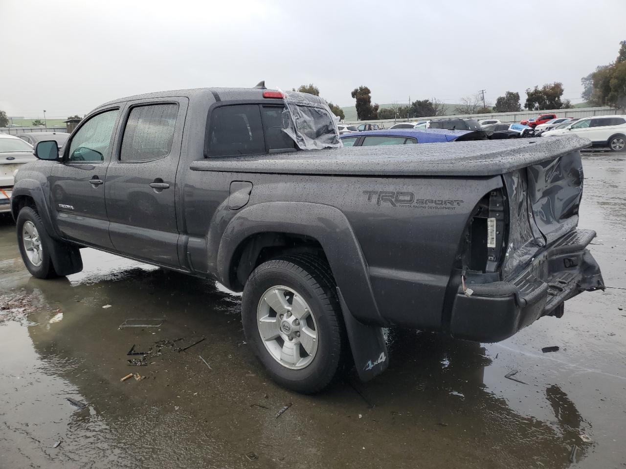 2015 Toyota Tacoma - Image 2