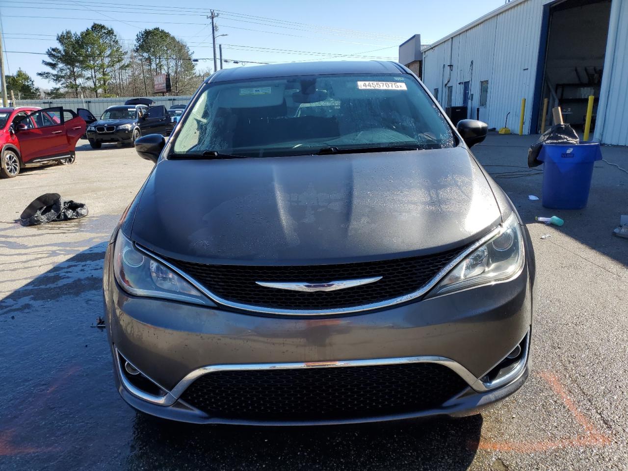 2017 Chrysler Pacifica - Image 5