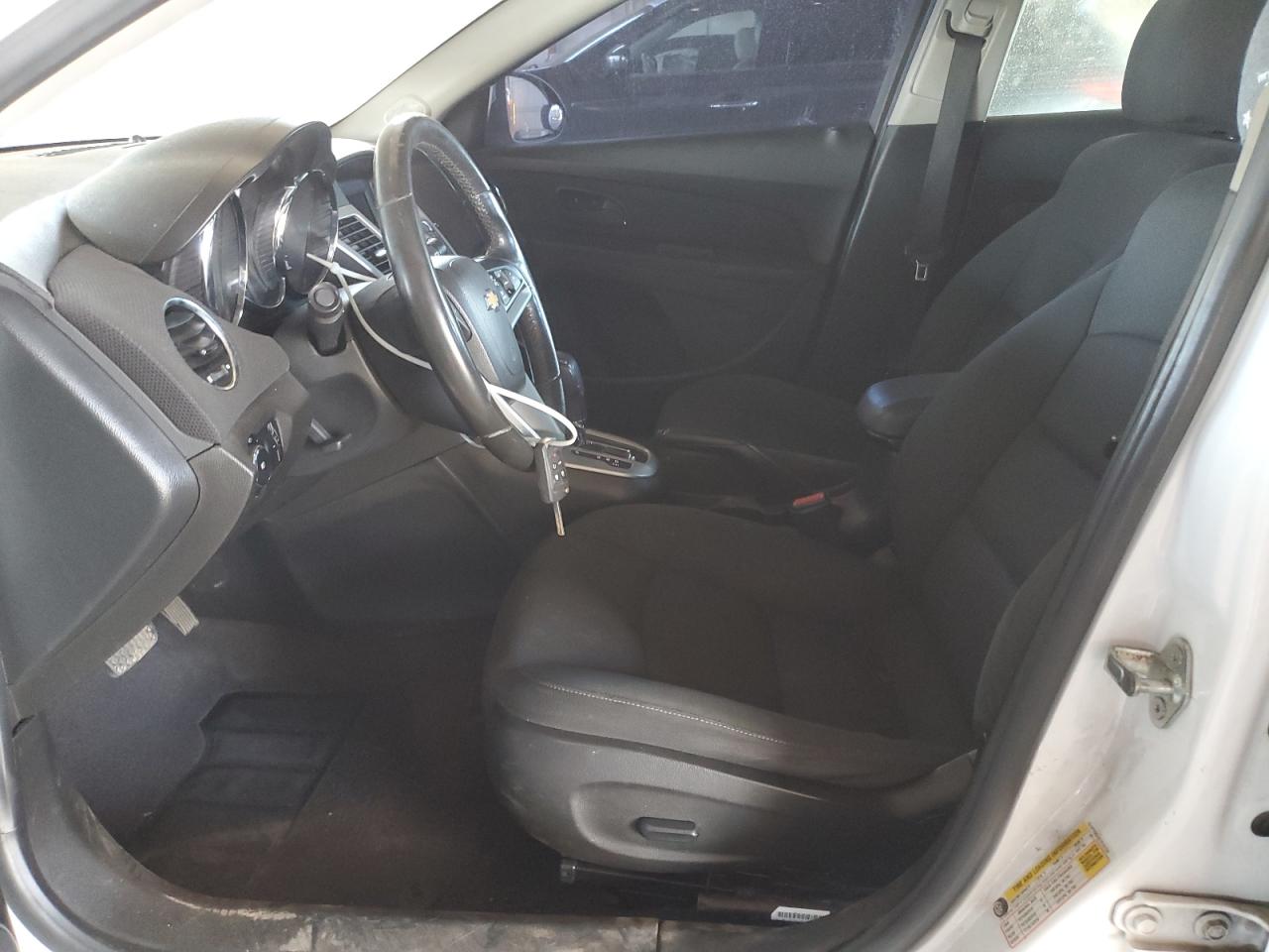 2012 Chevrolet Cruze - Image 7