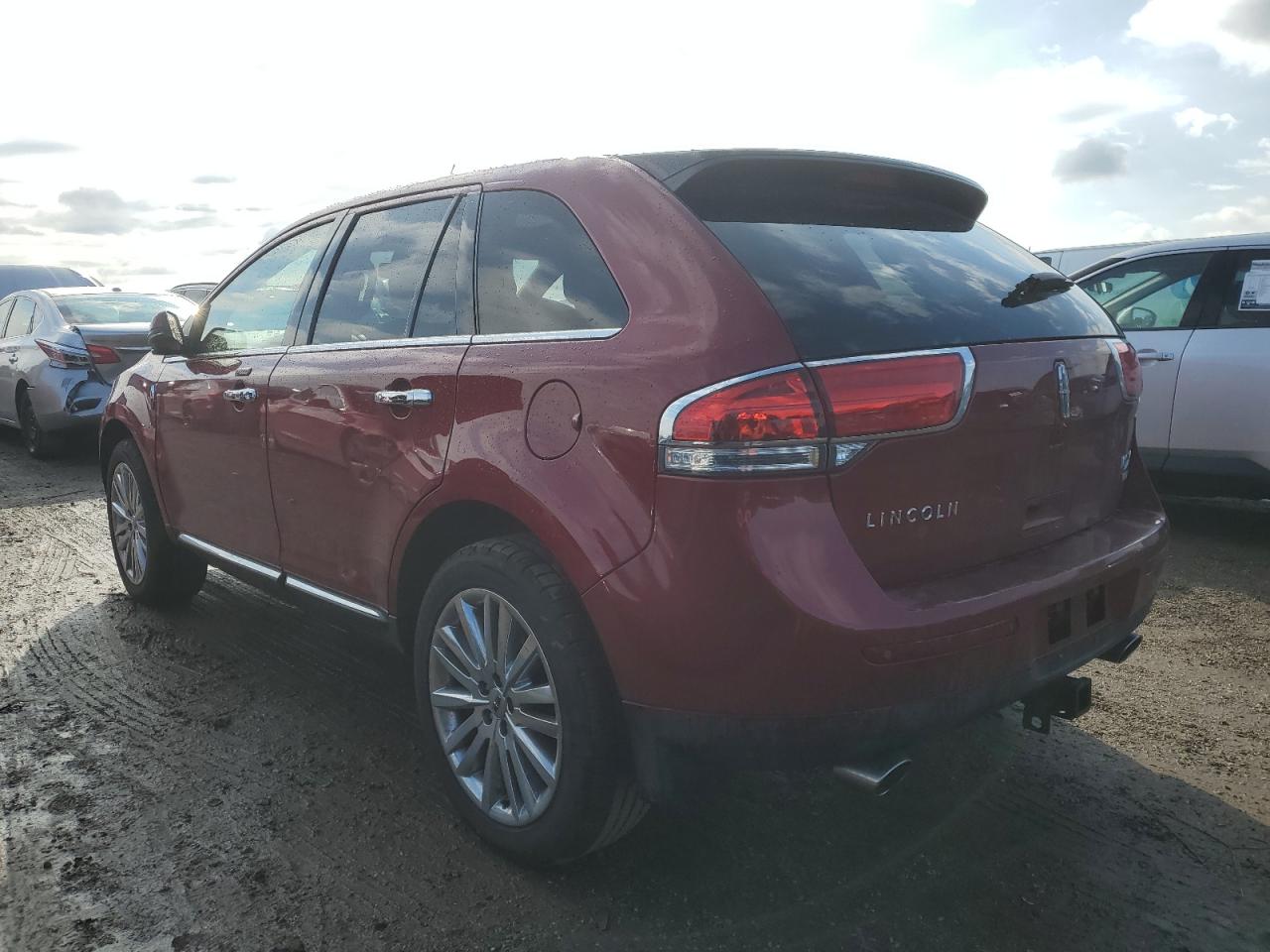 2013 Lincoln MKX - Image 2