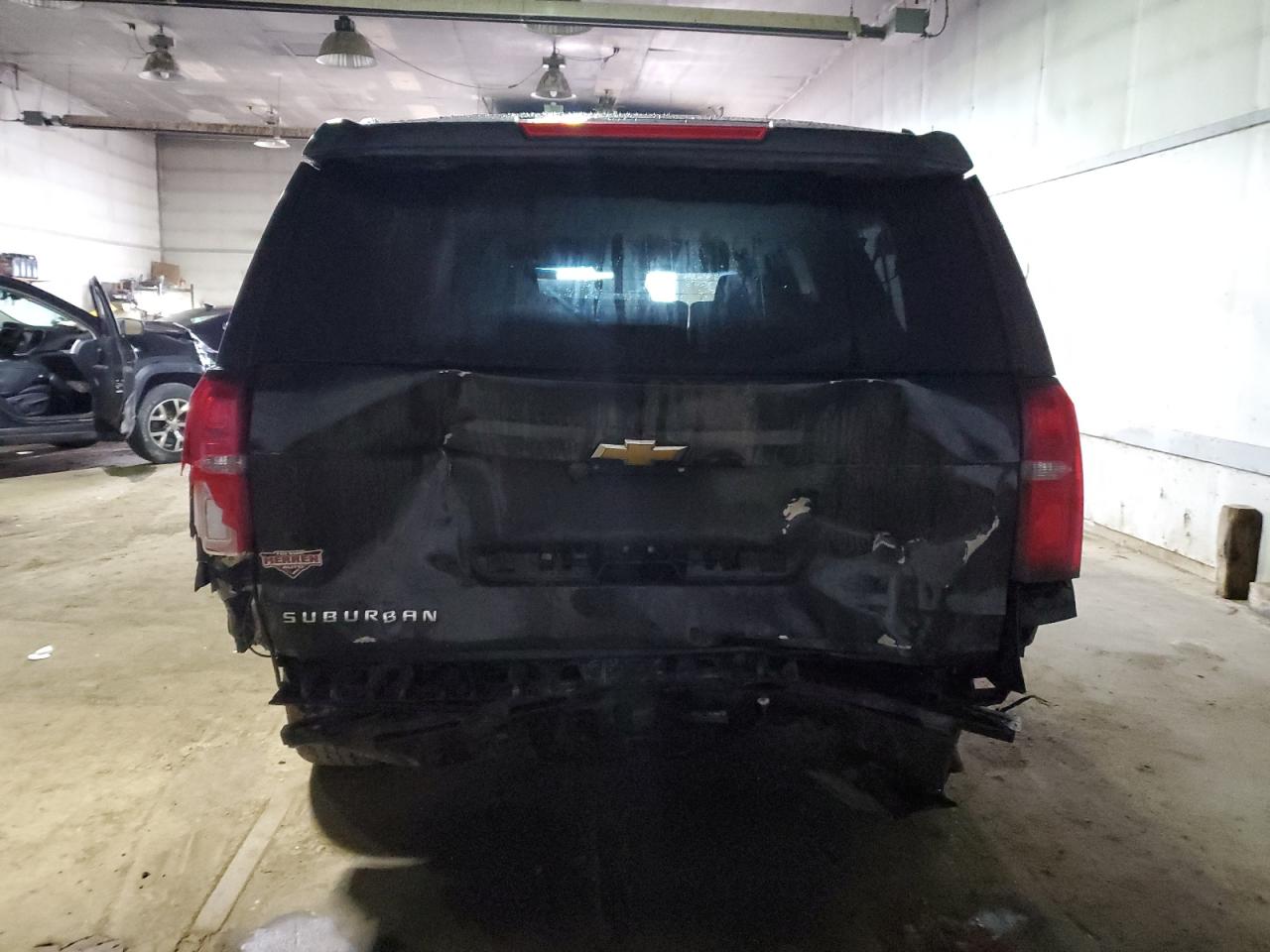 2015 Chevrolet Suburban - Image 6
