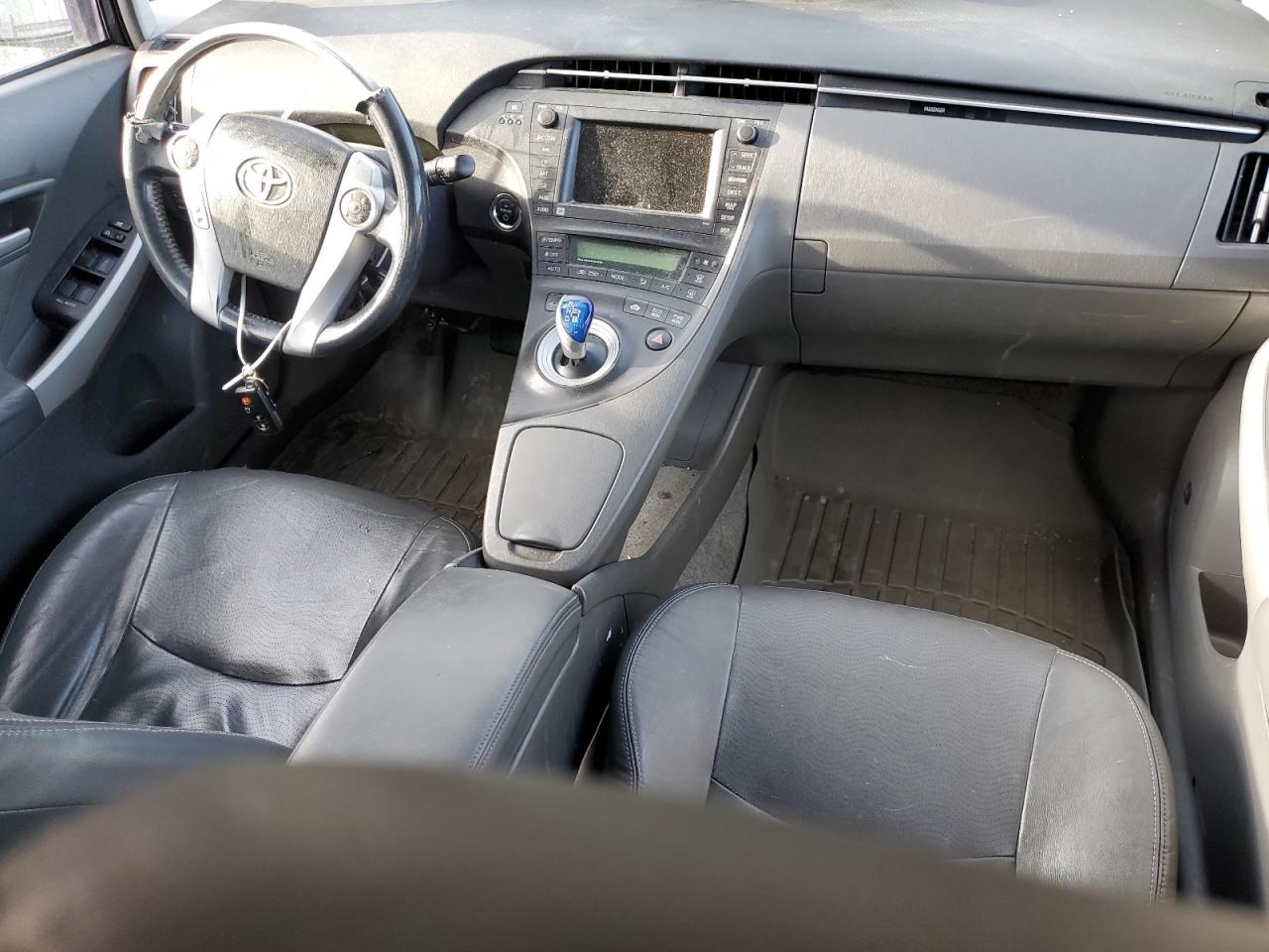 2011 Toyota Prius - Image 8