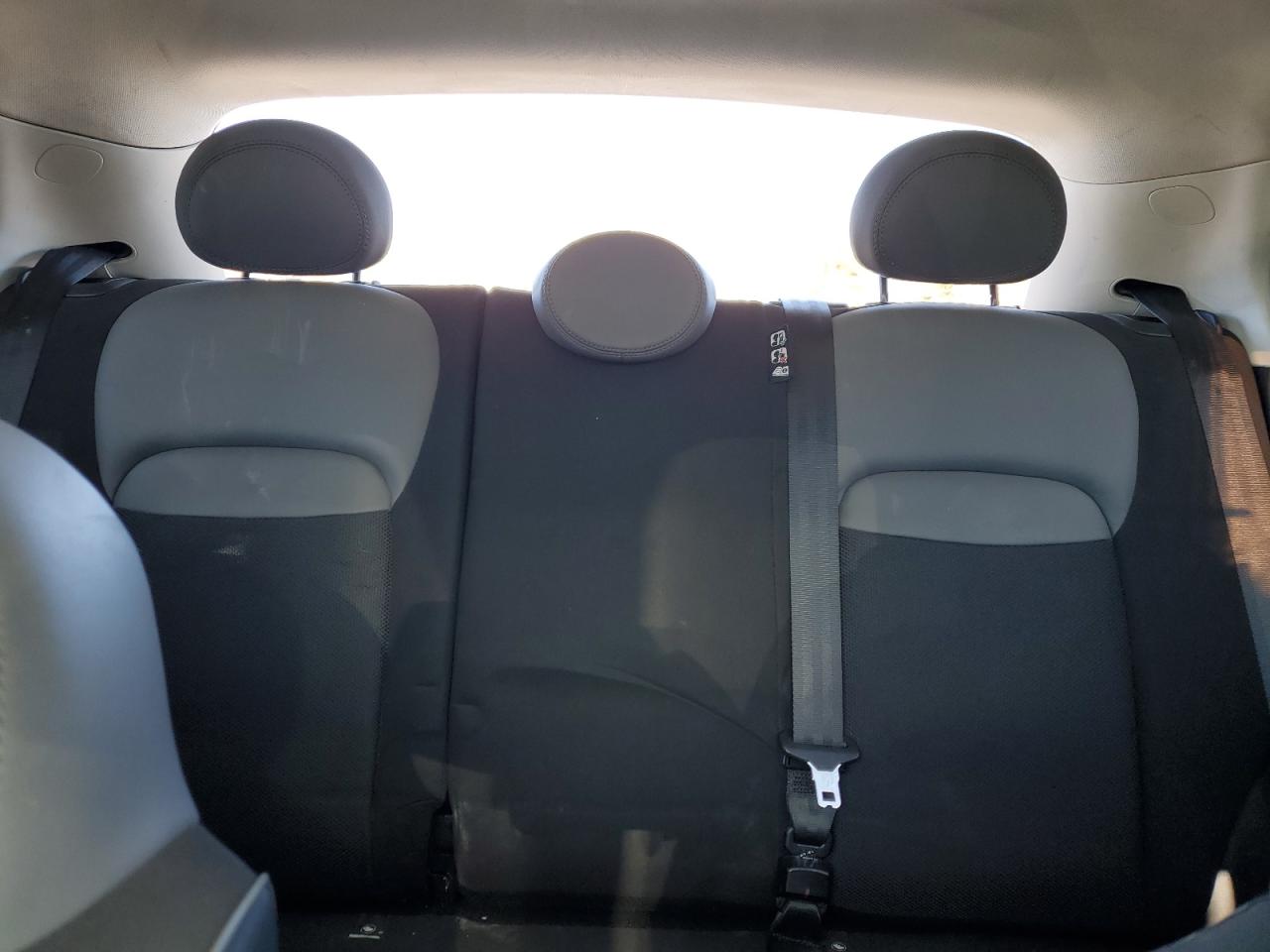 2016 Fiat 500 - Image 10