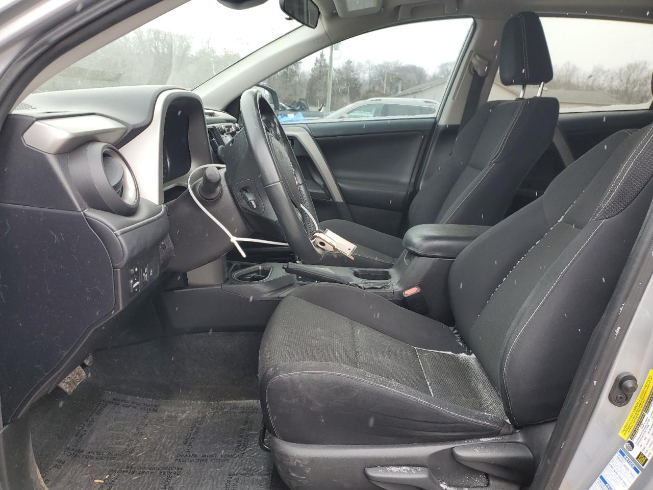 2017 Toyota RAV 4 - Image 7