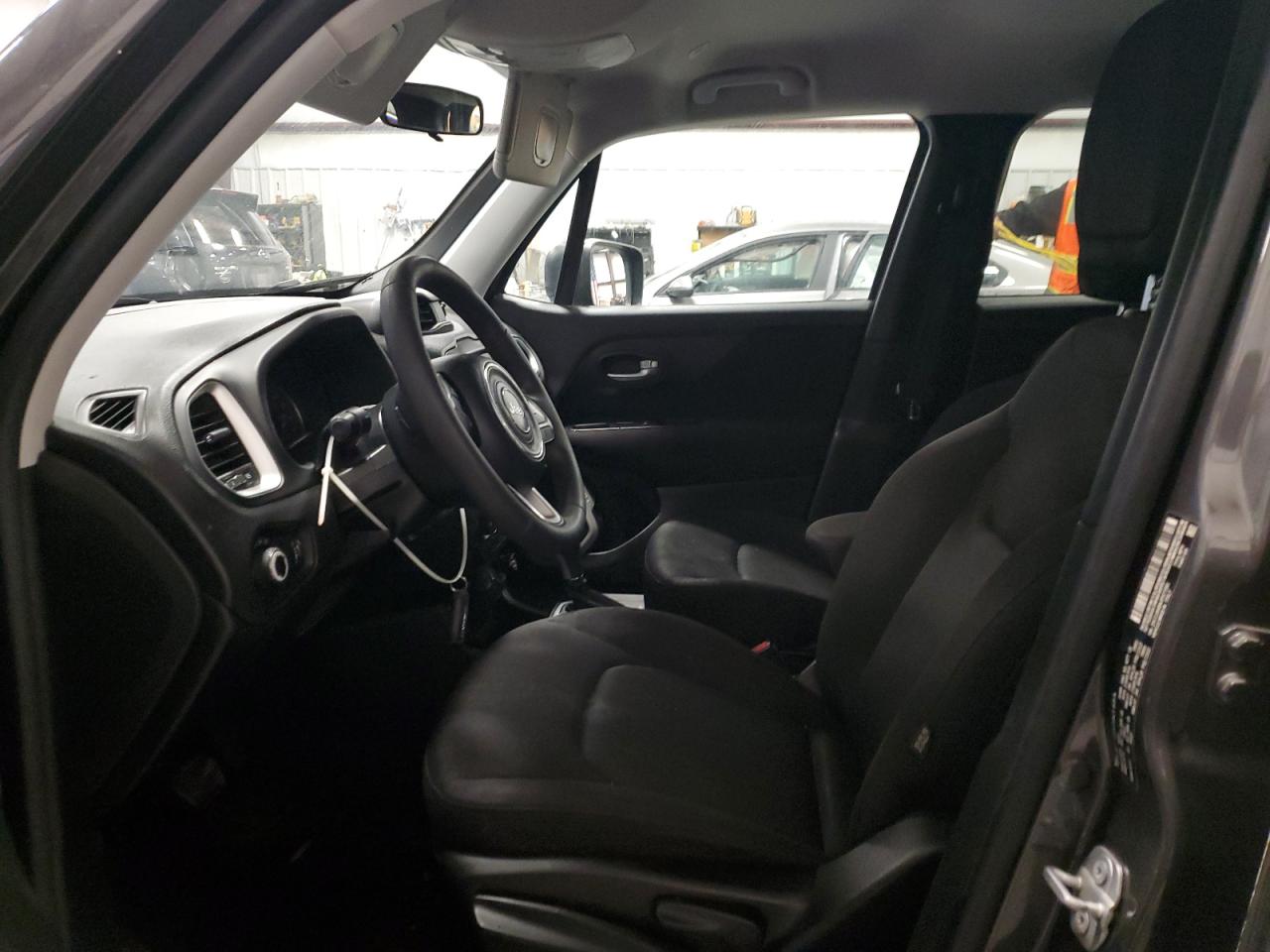 2018 Jeep Renegade - Image 7