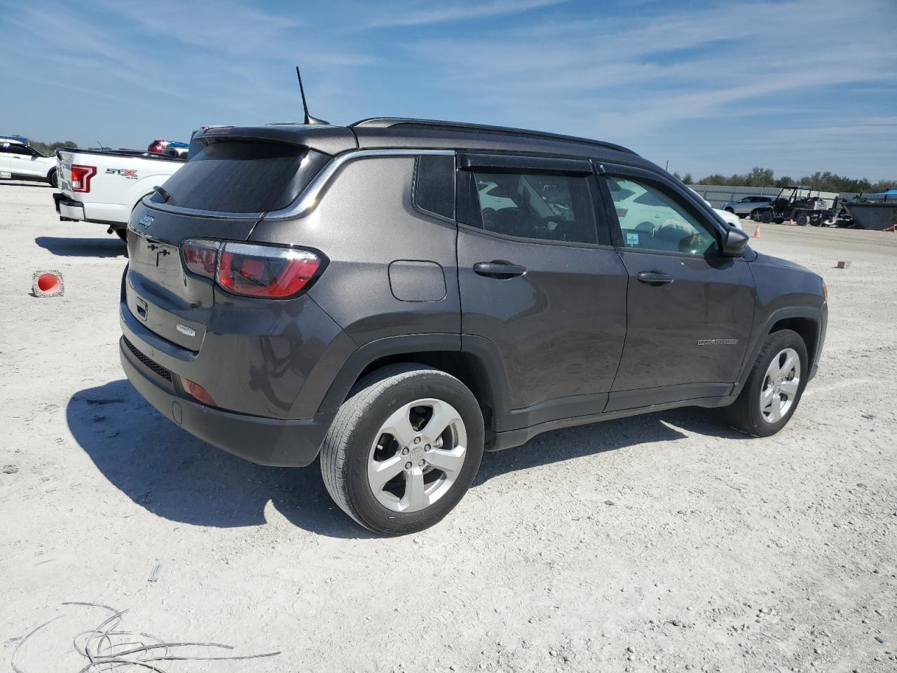 2018 Jeep Compass - Image 3