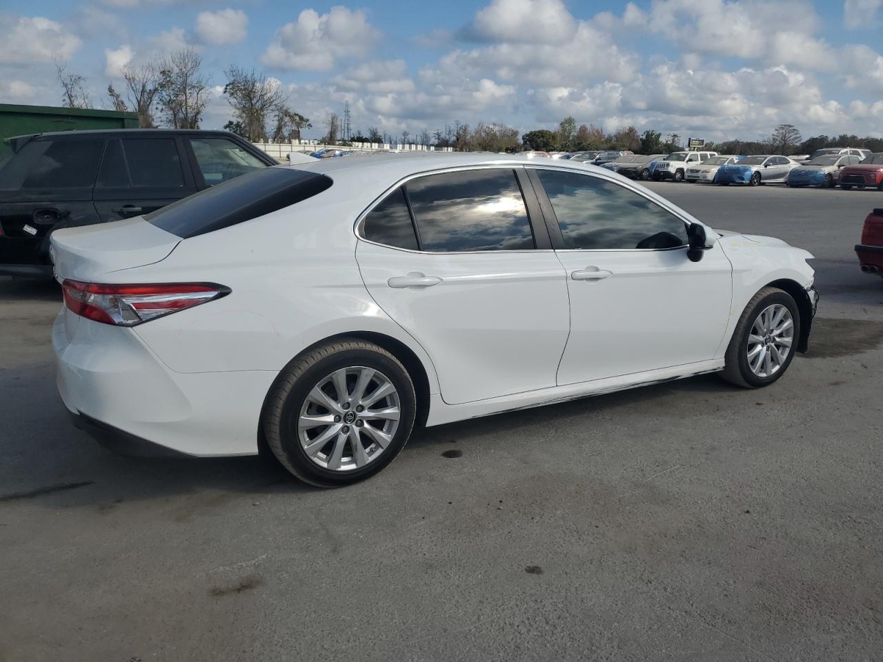 2018 Toyota Camry - Image 3