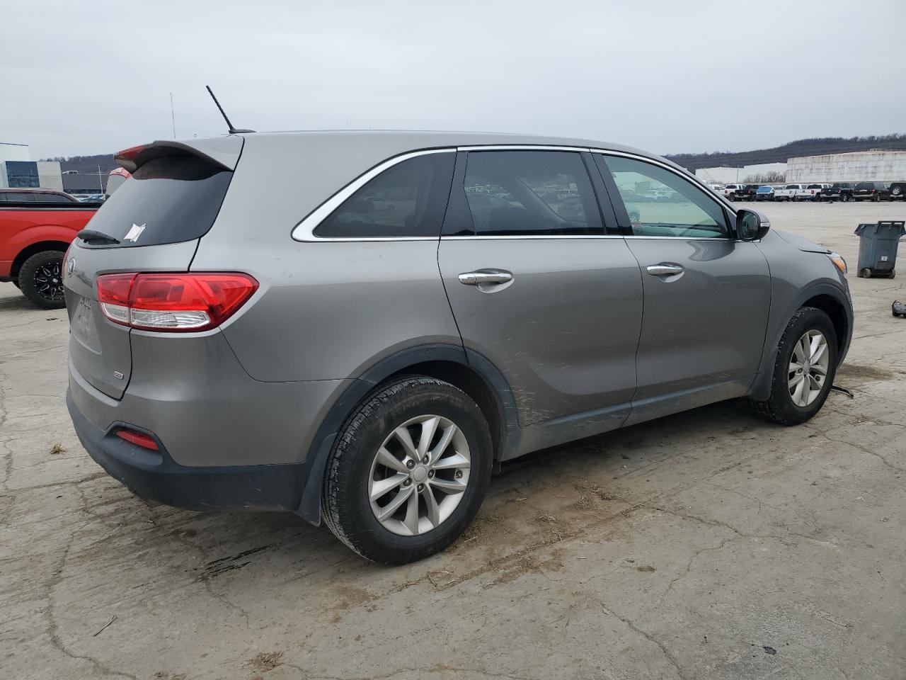 2017 Kia Sorento - Image 3