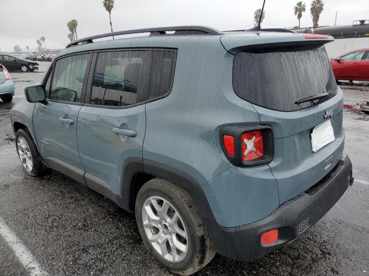2018 Jeep Renegade - Image 2