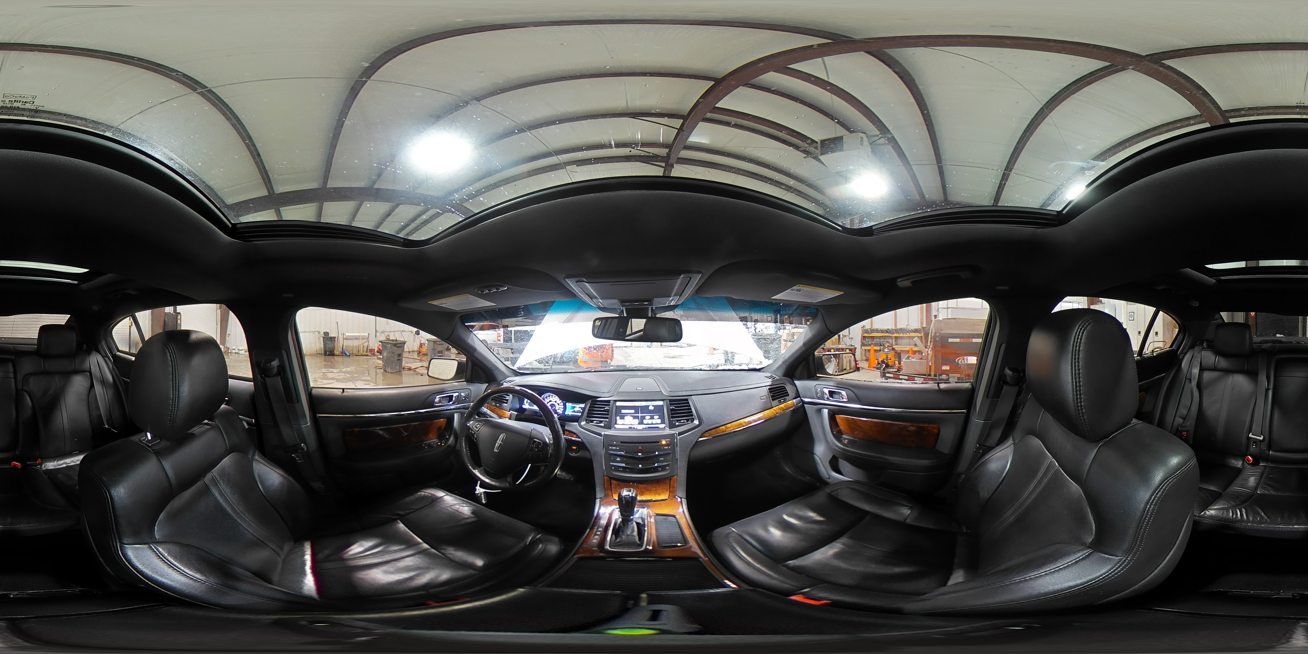 2014 Lincoln MKS - Image 14