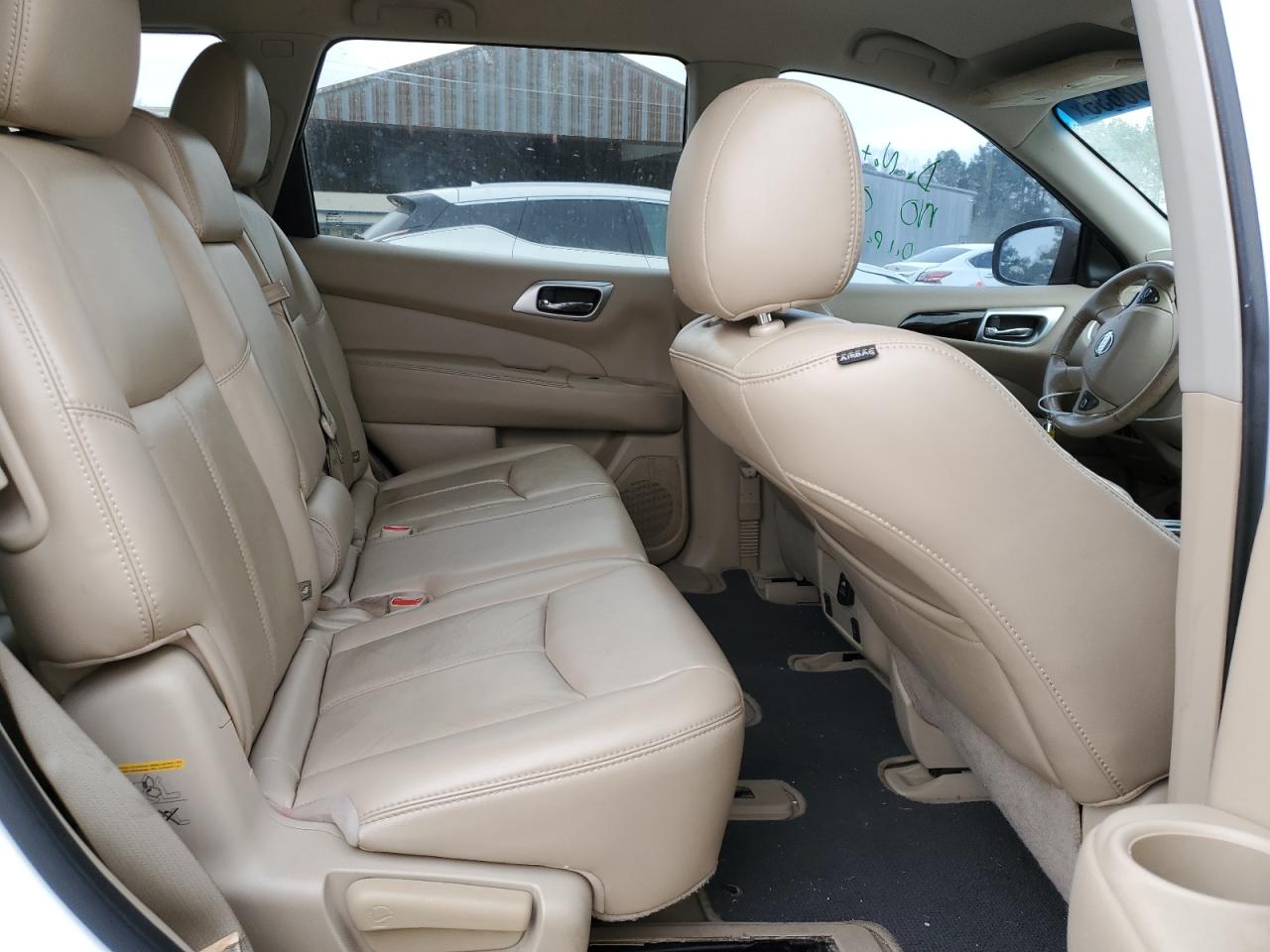 2015 Nissan Pathfinder - Image 11
