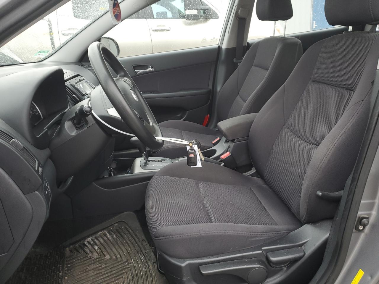 2012 Hyundai Elantra - Image 7