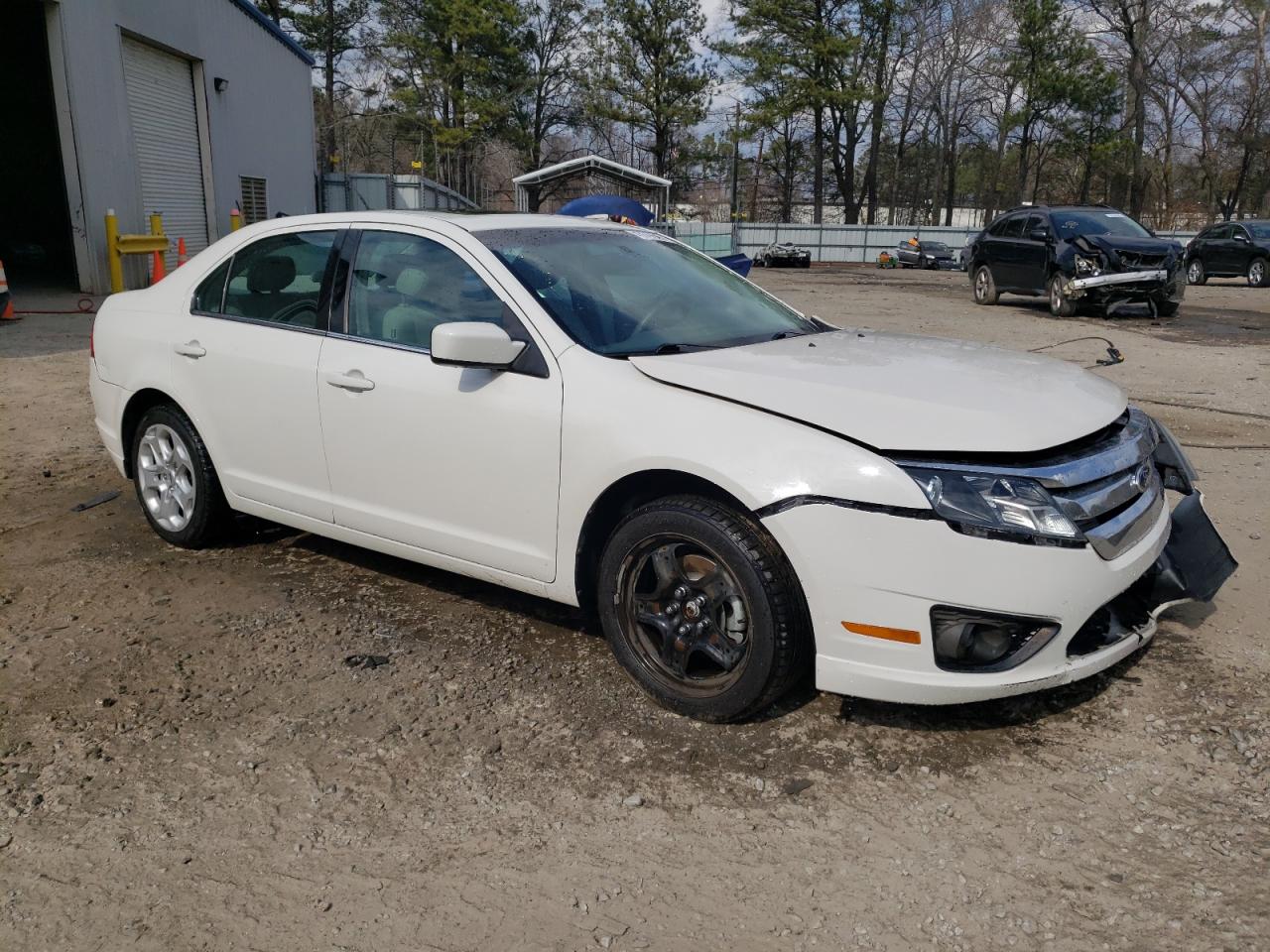 2011 Ford Fusion - Image 4