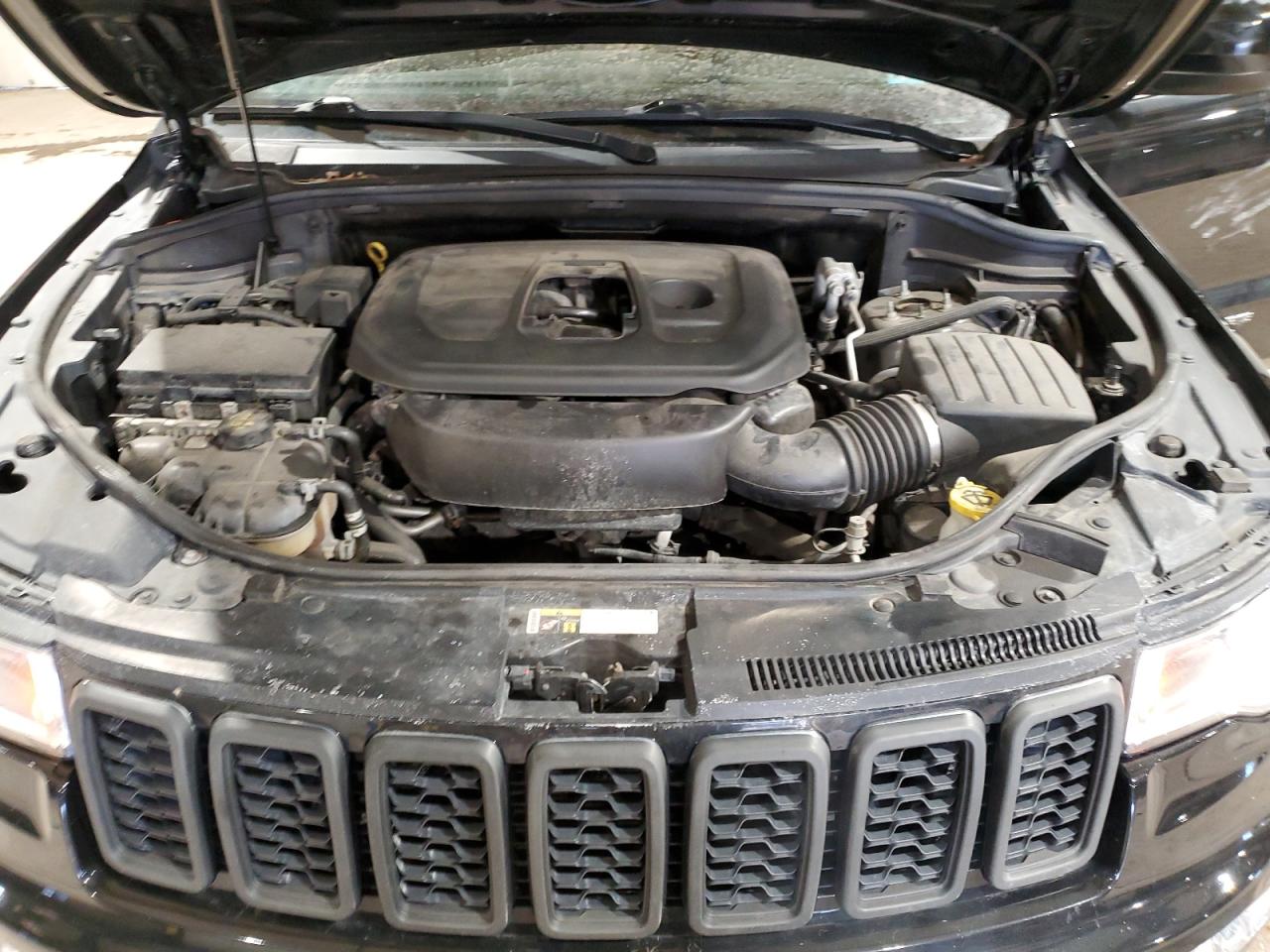 2019 Jeep Grand Cherokee - Image 13