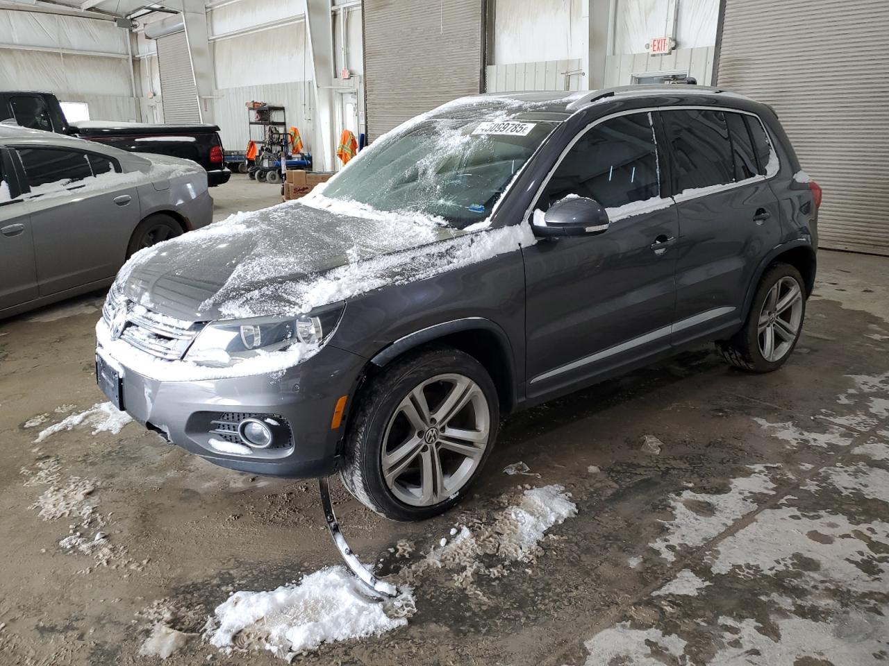 2016 Volkswagen Tiguan - Image 1
