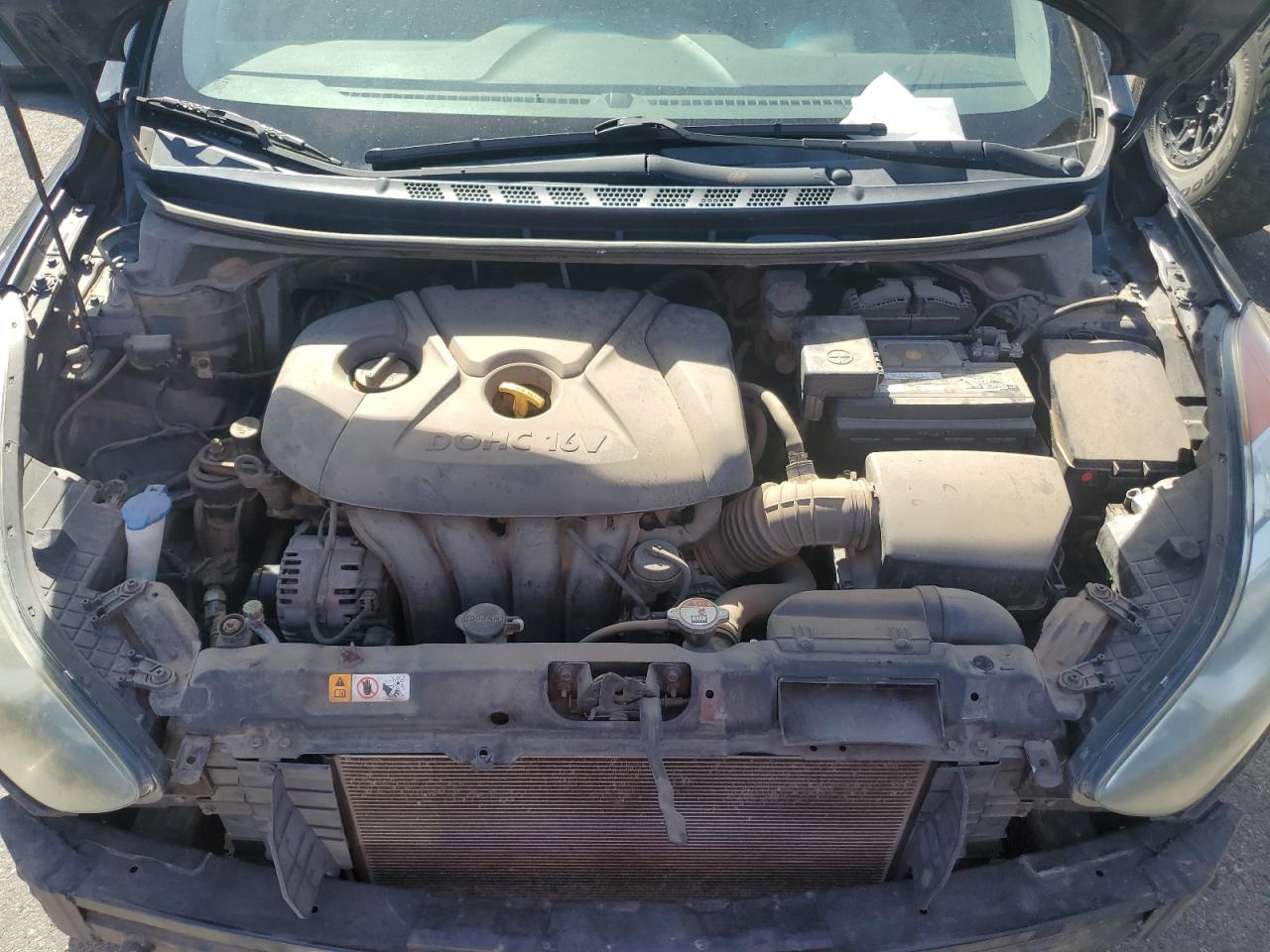 2013 Hyundai Elantra - Image 11