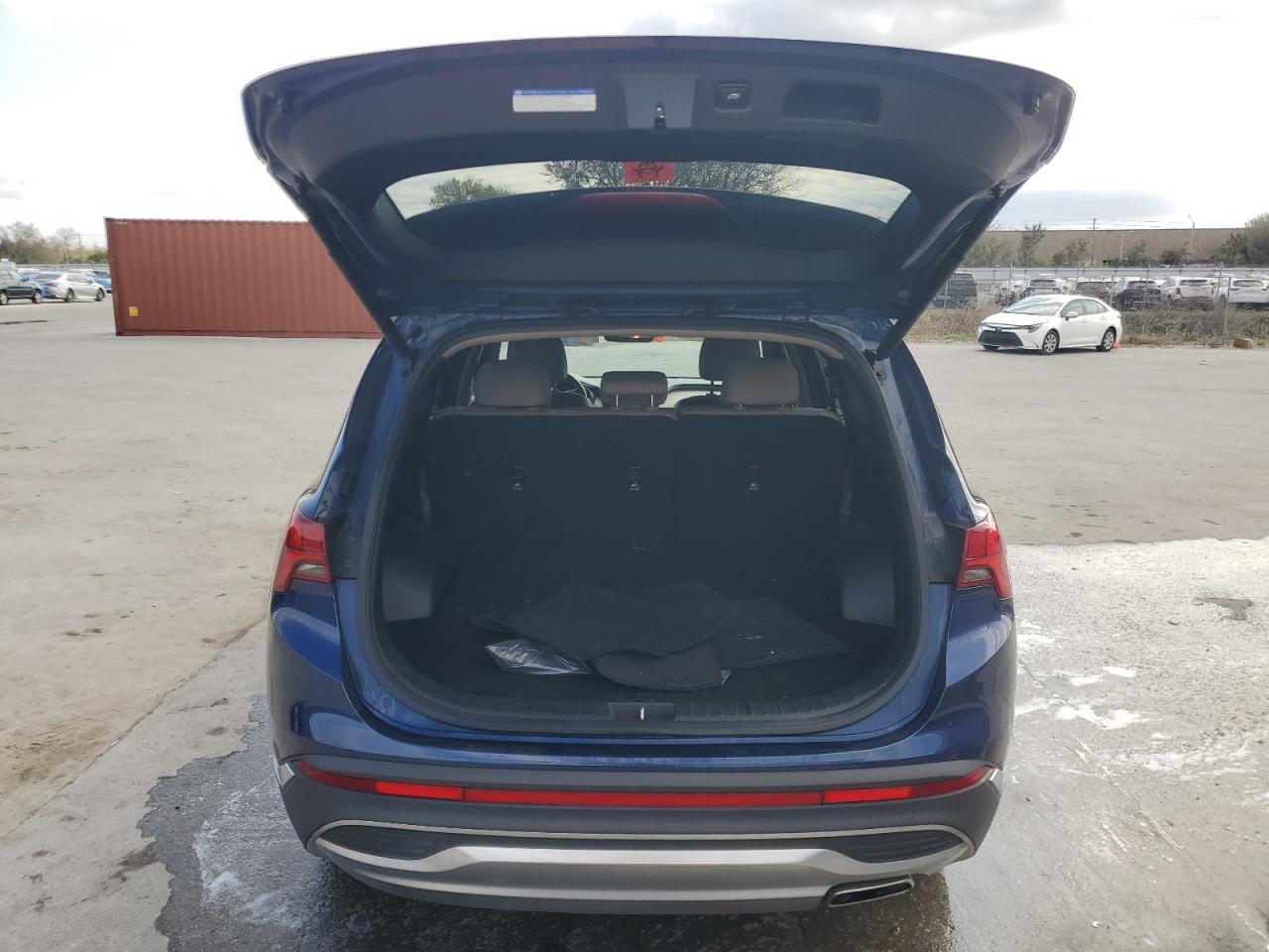 2021 Hyundai Santa Fe - Image 6