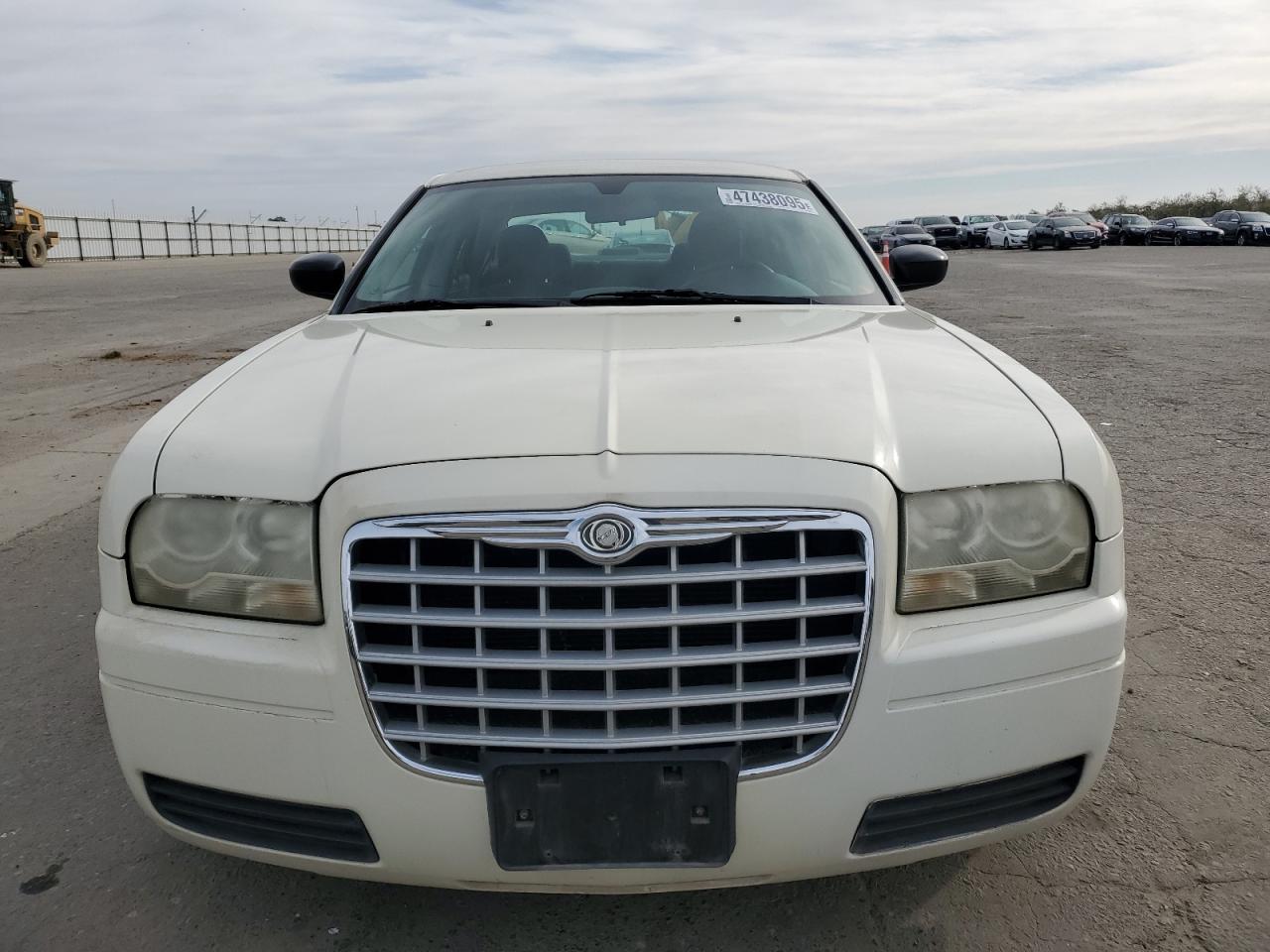 2005 Chrysler 300 - Image 5