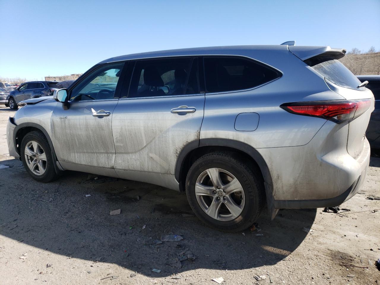 2021 Toyota Highlander - Image 2