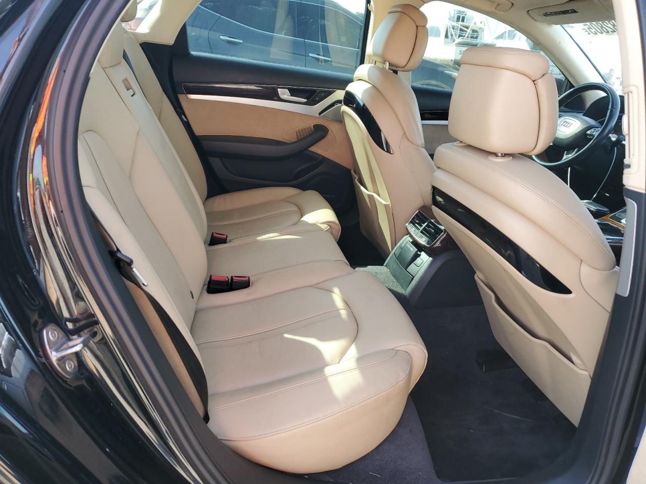 2014 Audi A8 - Image 10