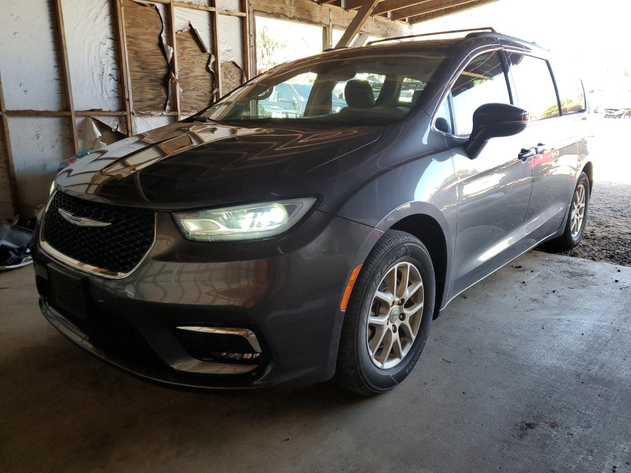 2022 Chrysler Pacifica - Image 1