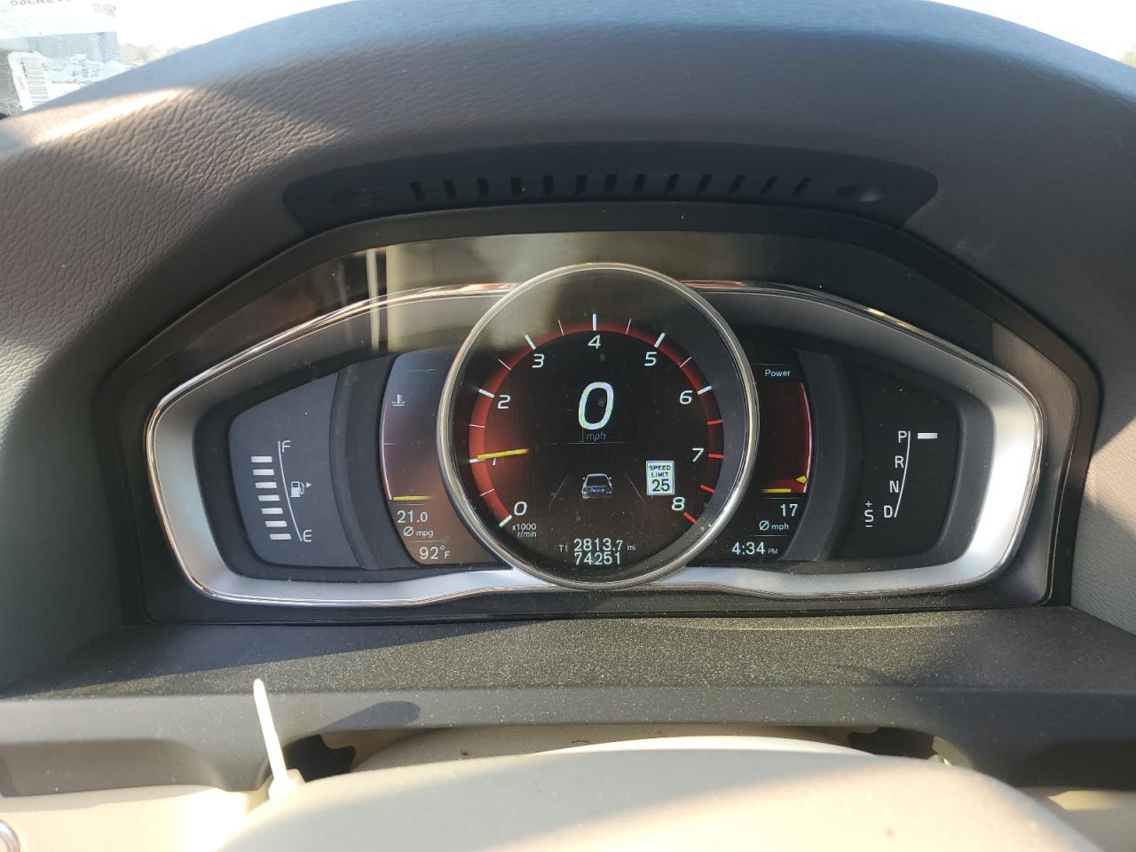 2016 Volvo S60 - Image 9