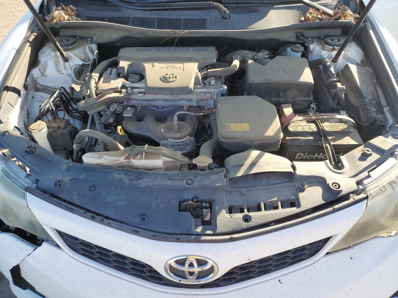 2012 Toyota Camry - Image 12