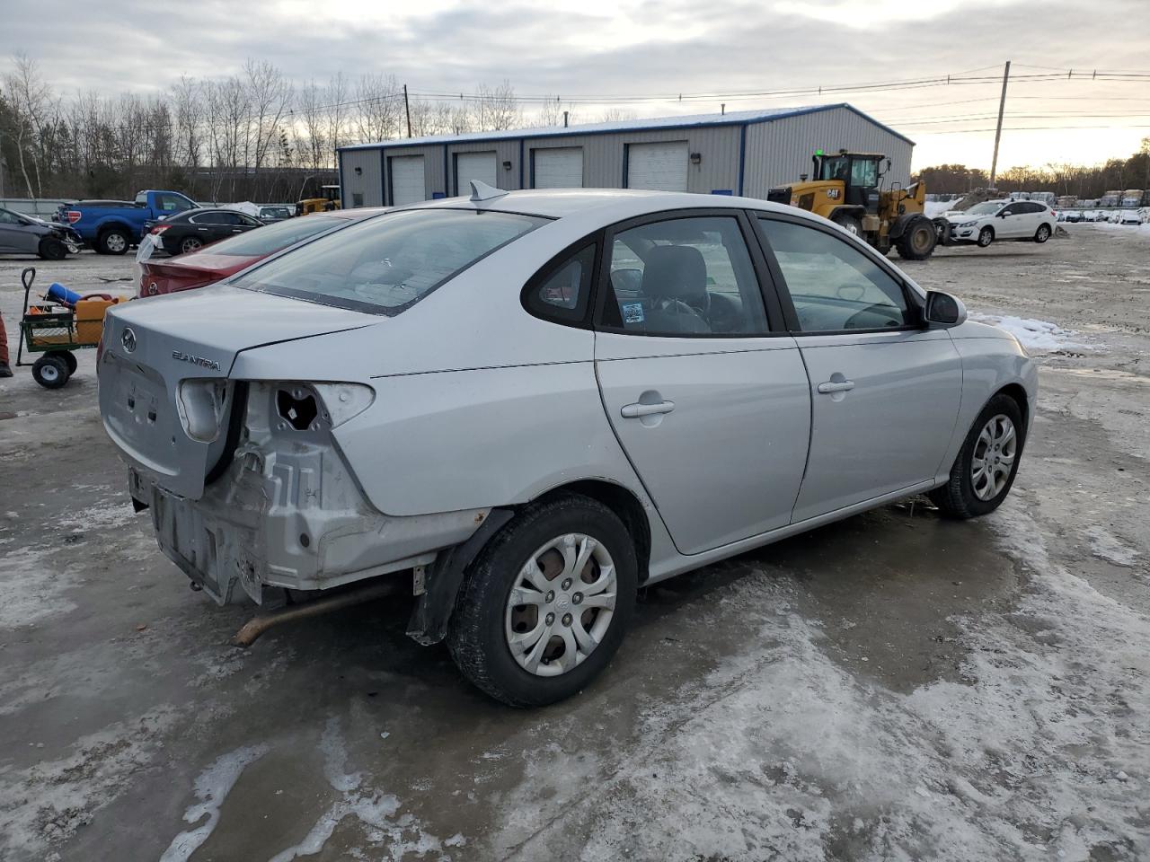 2010 Hyundai Elantra - Image 3