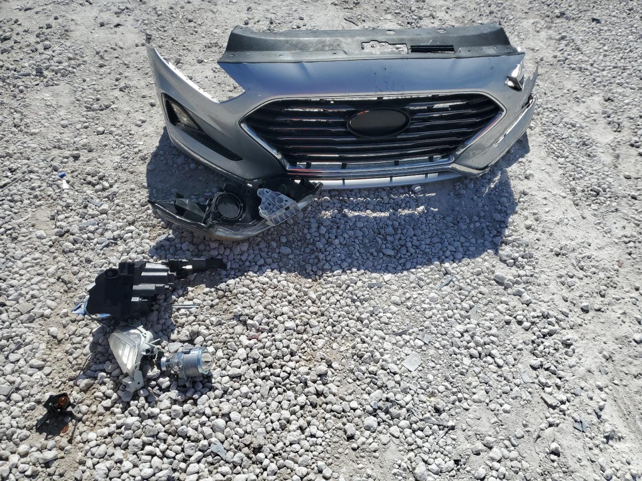 2018 Hyundai Sonata - Image 12