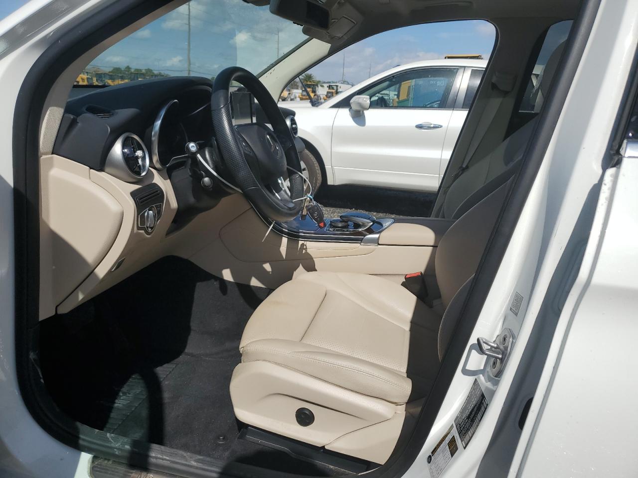 2017 Mercedes-Benz GLC - Image 7