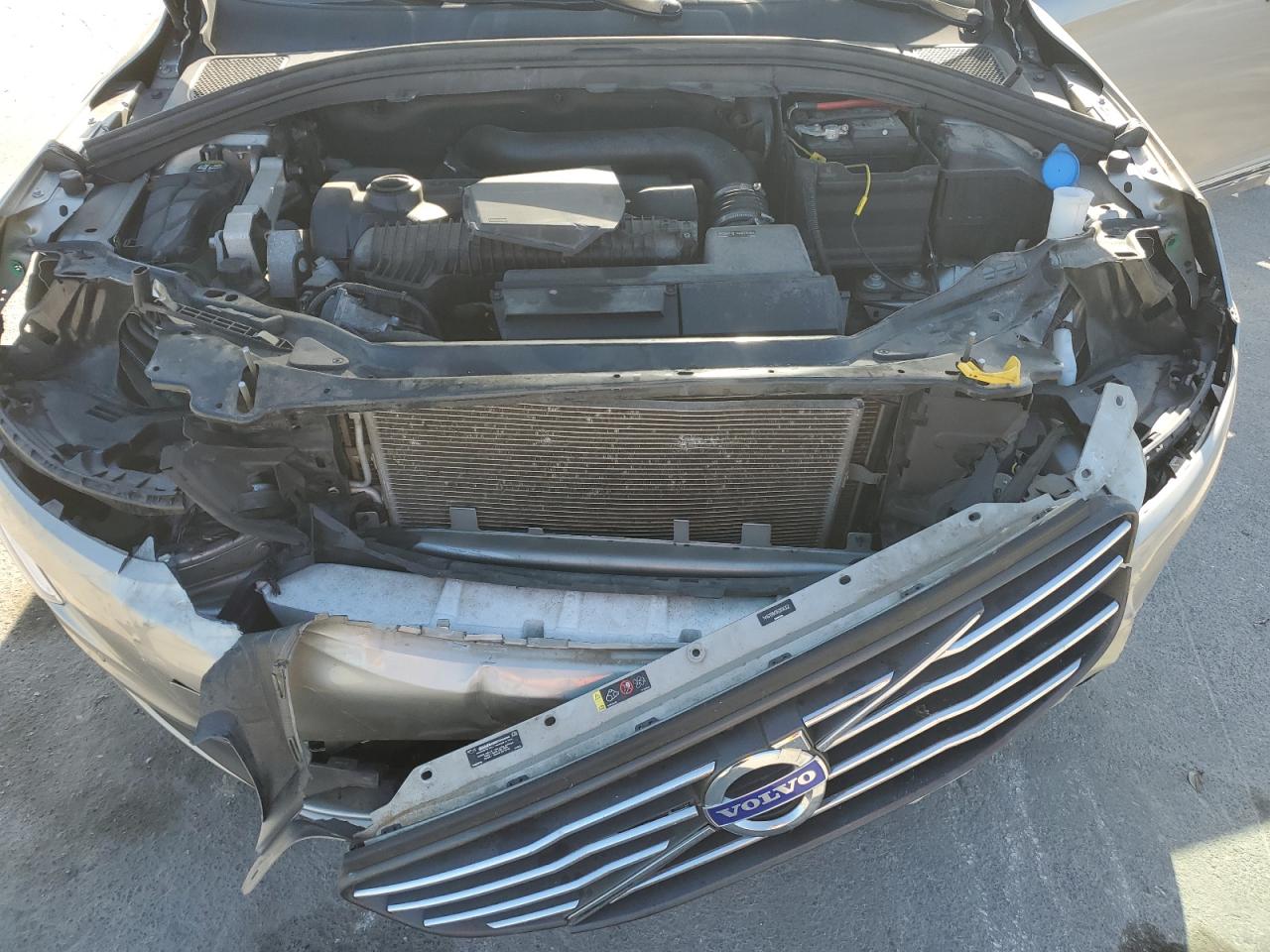 2016 Volvo XC60 - Image 14