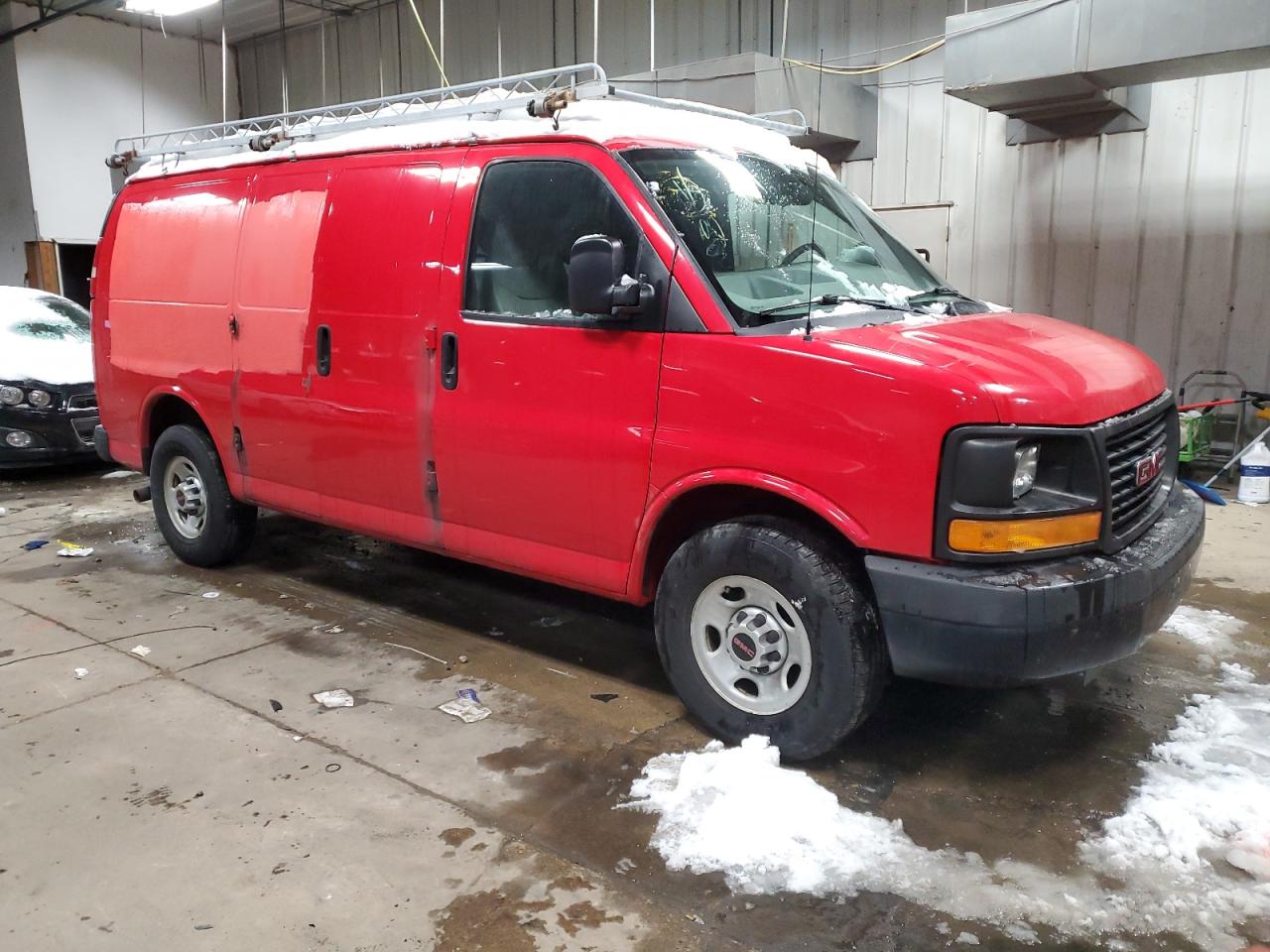 2015 GMC Savana - Image 4