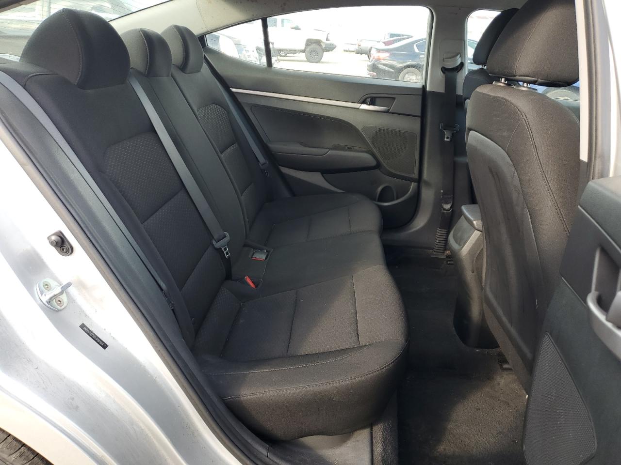 2019 Hyundai Elantra - Image 10