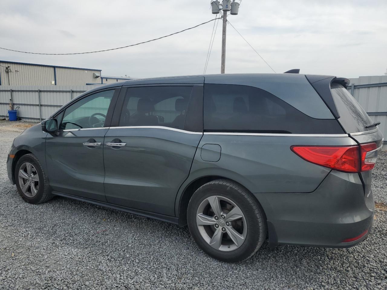 2018 Honda Odyssey - Image 2