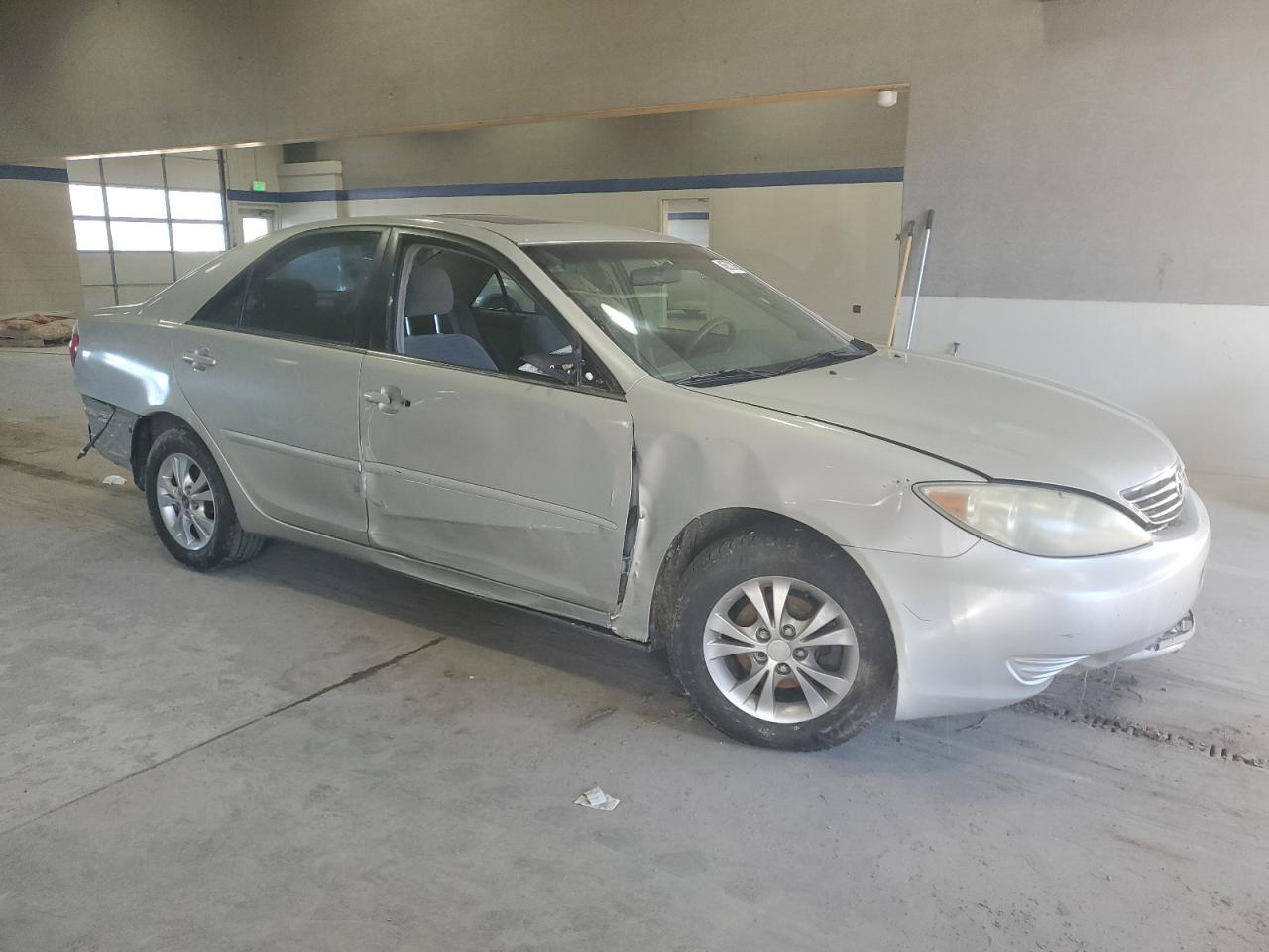 2005 Toyota Camry - Image 4
