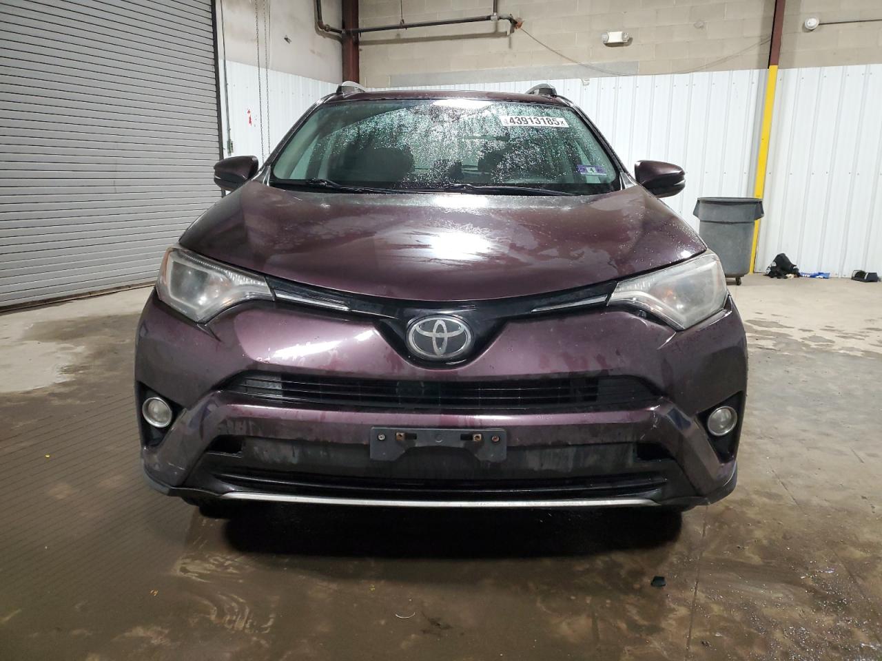 2017 Toyota RAV 4 - Image 5