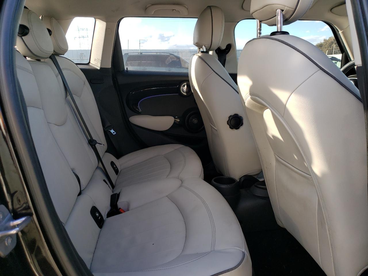2016 MINI Cooper - Image 10