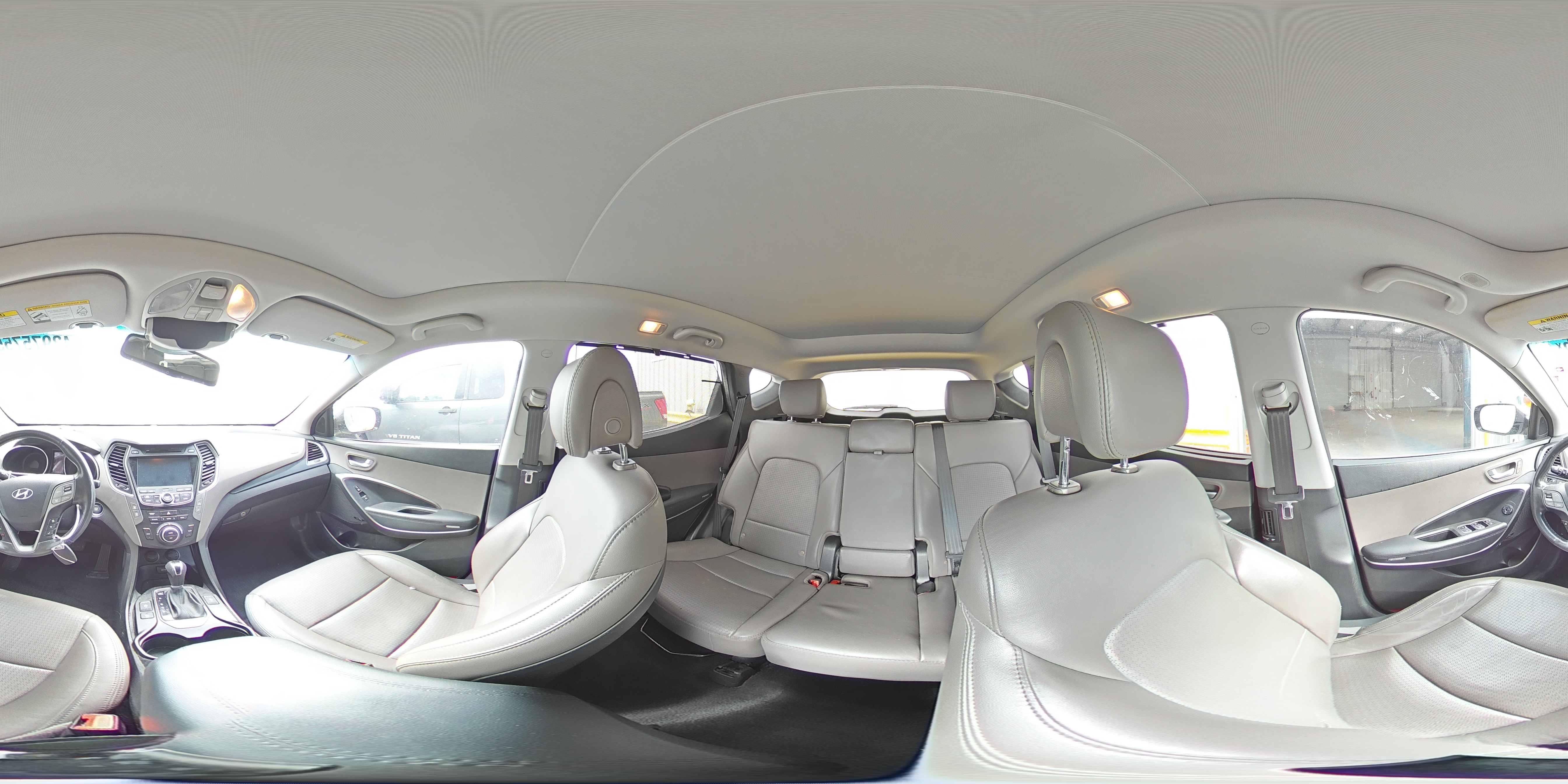 2015 Hyundai Santa Fe - Image 15