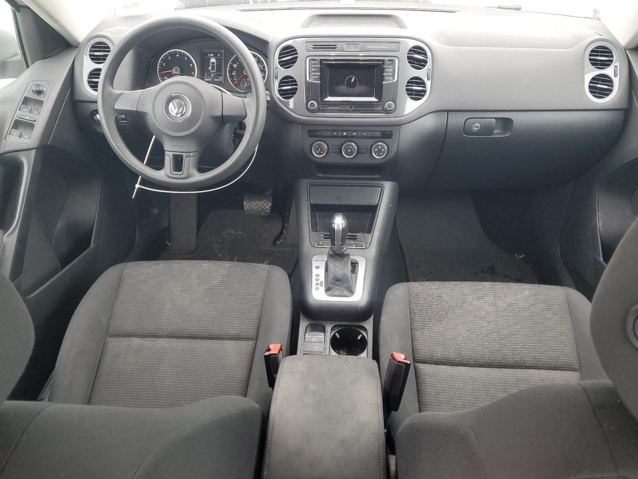 2017 Volkswagen Tiguan - Image 8