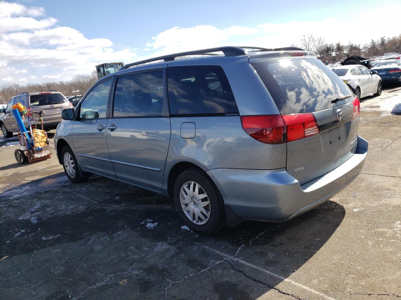 2004 Toyota Sienna - Image 2